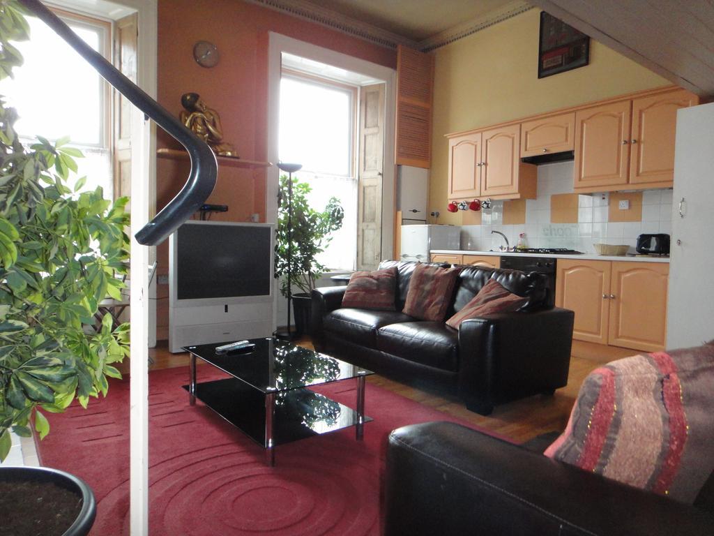 Inn On The Liffey Guesthouse Δουβλίνο Δωμάτιο φωτογραφία
